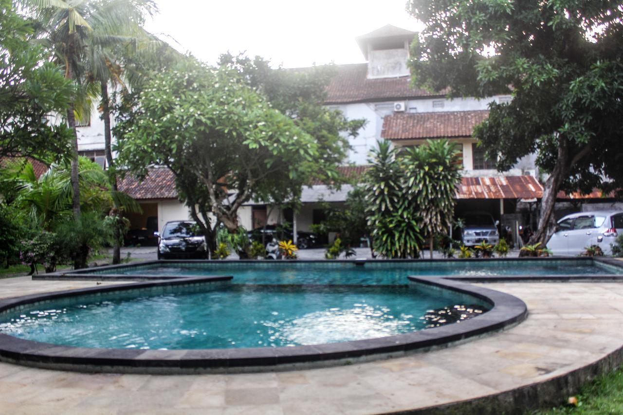 Budhi Beach Inn Kuta  Ngoại thất bức ảnh