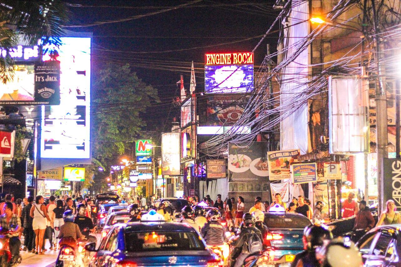 Budhi Beach Inn Kuta  Ngoại thất bức ảnh