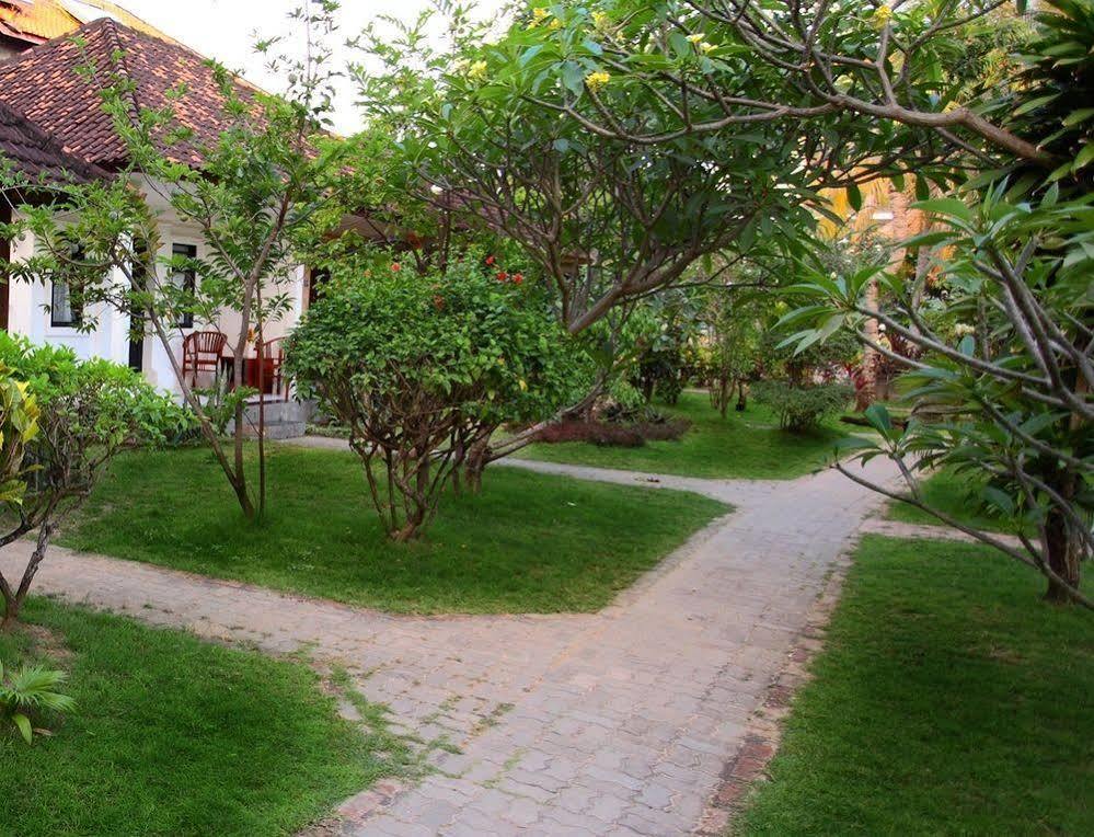 Budhi Beach Inn Kuta  Ngoại thất bức ảnh